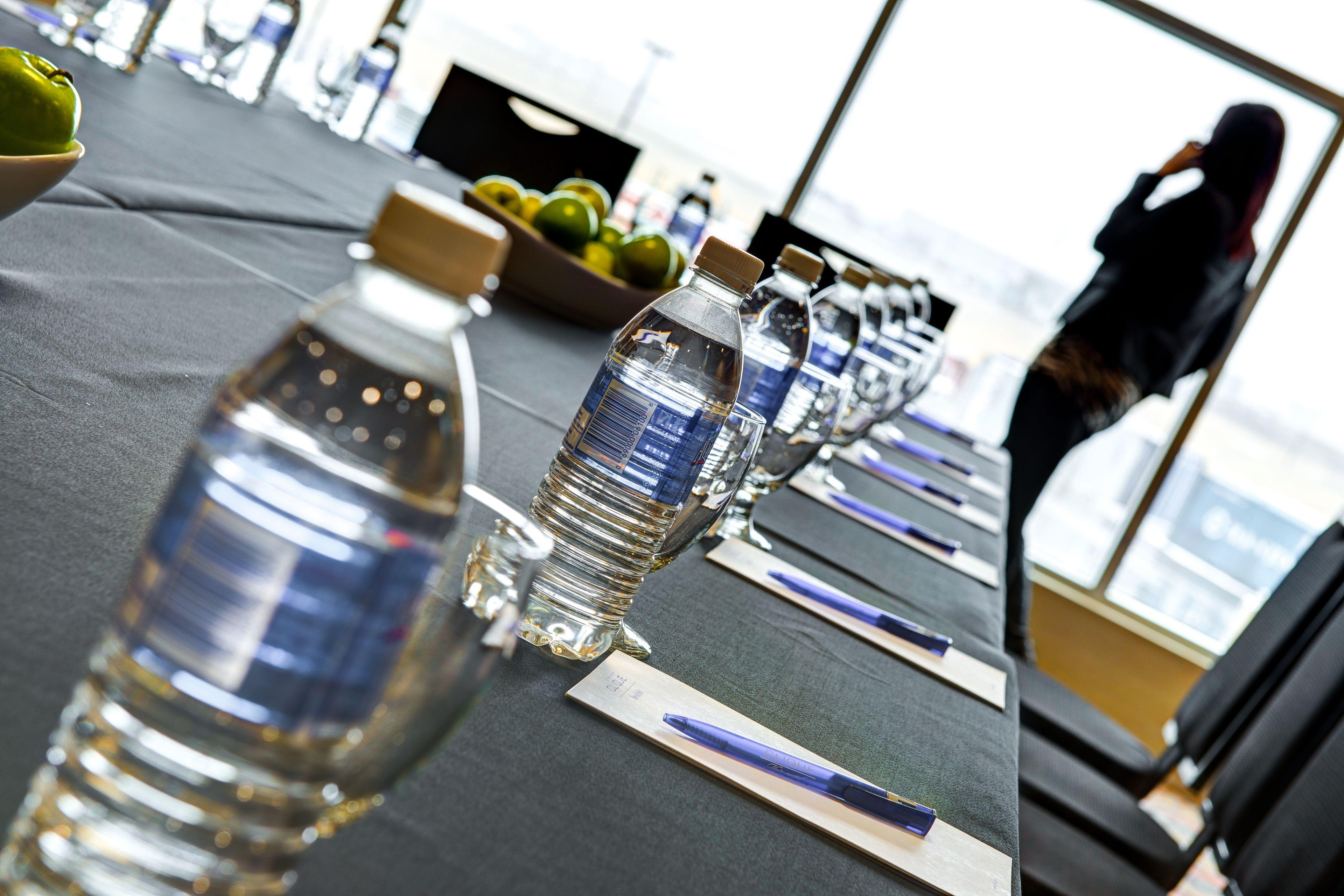 集团卡尔加里机场掌声酒店卡加利, AB